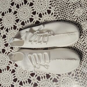 Designed  2020 tennis shoes size 10